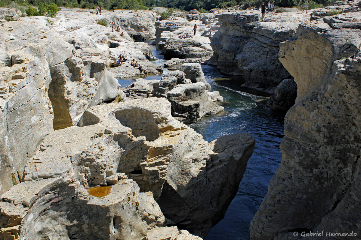 Chute d'eau et marmites du diable des cascades du Sautadet