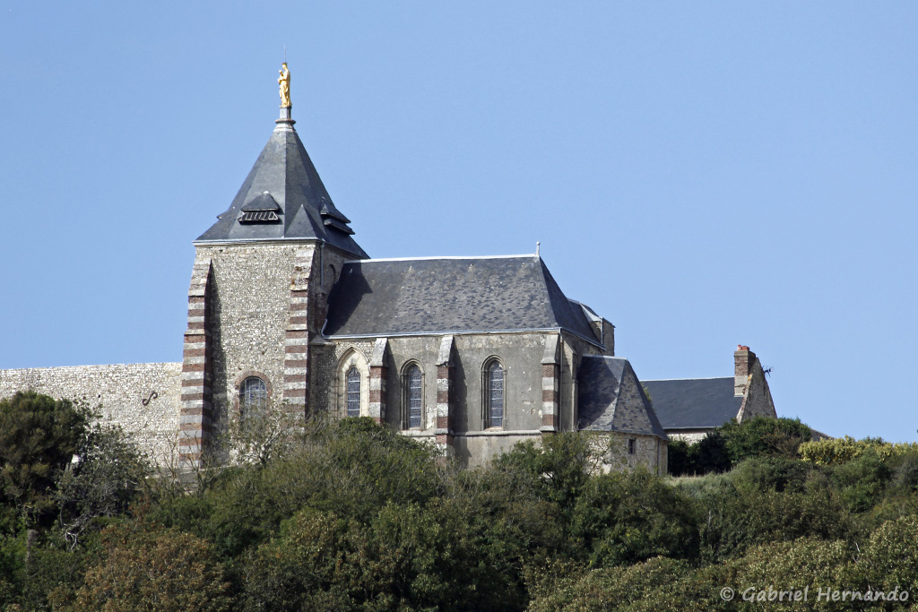 Chapelle Notre-Dame du Salut, en haut des falaises, au niveau du Cap Fagnet (Fécamp, août 2020)