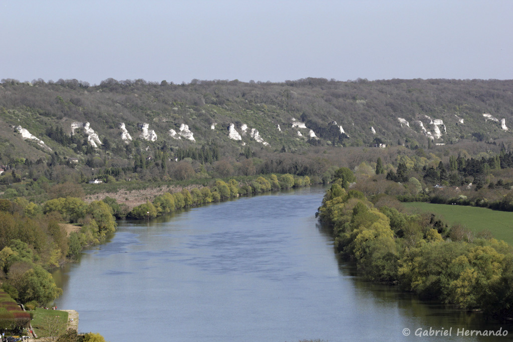 Panorama sur la vallée de la Seine, en amont de la Roche Guyon (avril 2017)