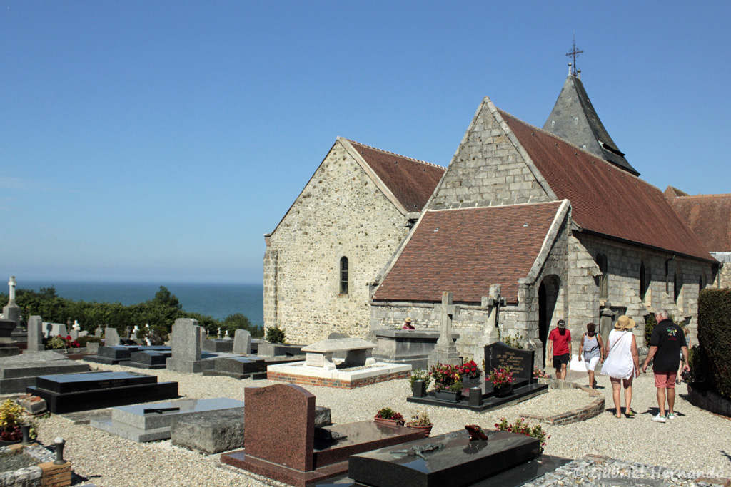 Eglise Saint Valéry, de Varengeville-sur-Mer, avec son cimetière marin