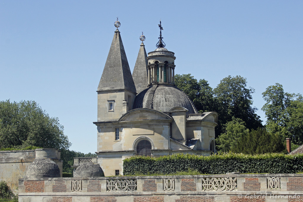 Chapelle du château, vu de l'extérieur du château (Anet, juin 2021)