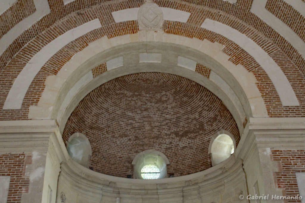 Voute, au dessus du cœur de la chapelle funéraire de Diane de Poitiers (Anet, juin 2021)