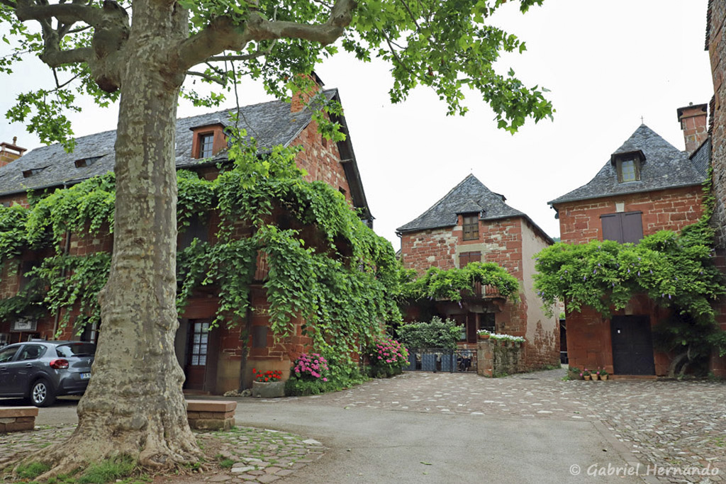 Place du village (Collonges-La-Rouge, juin 2021)