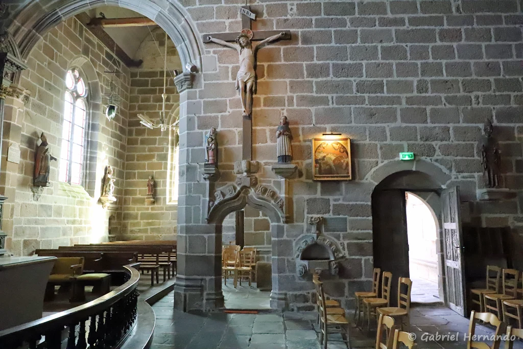 Intérieur de la chapelle Notre-Dame-de-la-Clarté de Perros-Guirec (Perros-Guirec, septembre 2021)