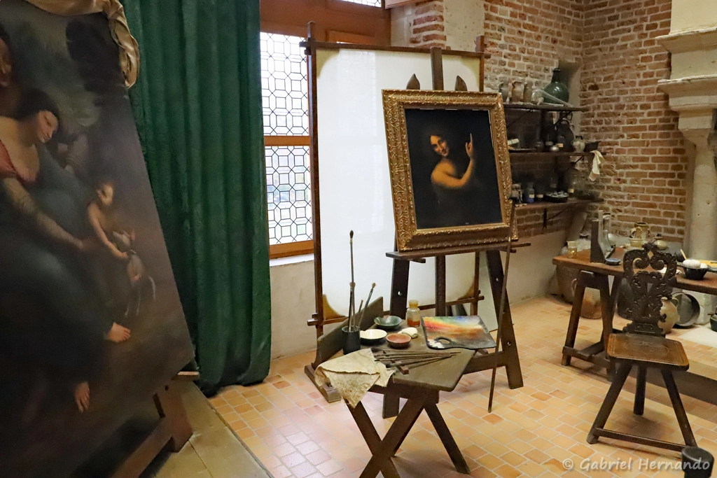 L'atelier de peinture de Léonard de Vinci, avec deux tableaux : la Sainte Anne et le Saint Jean-Baptiste (Château du Clos Lucé, Amboise, novembre 2021)
