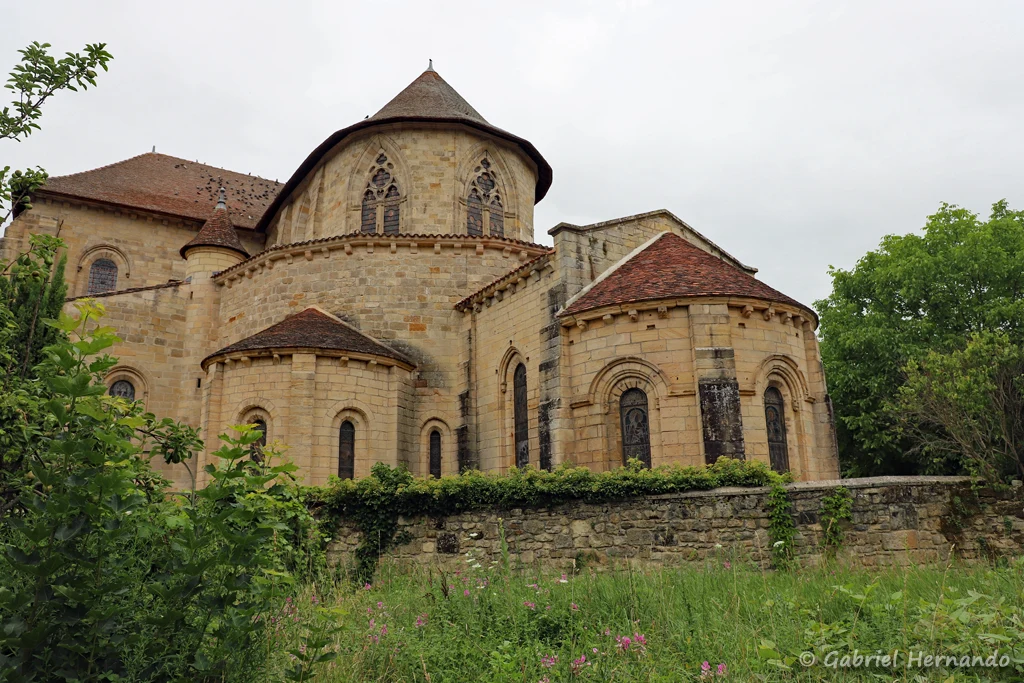 Abbatiale Saint-Sauveur (XI au XIVe siècle), mêlant styles roman et gothique (Figeac, juin 2022)