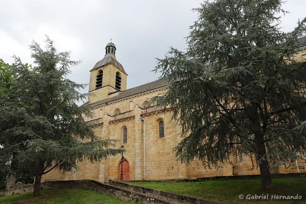 Eglise Notre-Dame-du-Puy, datant du XIIIe sicle, sans doute la plus ancien lieu de culte de la cité (Figeac, juin 2022)
