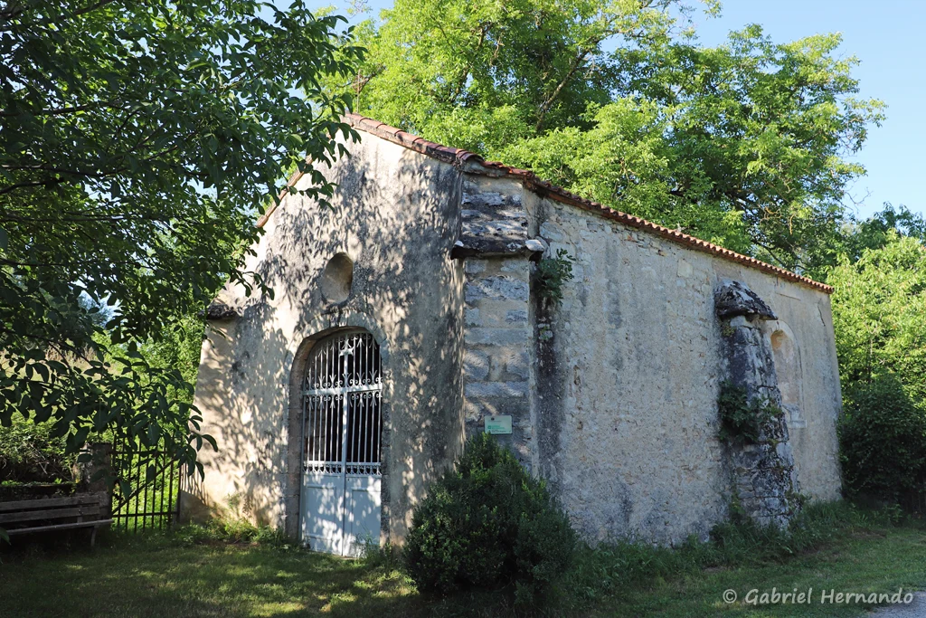Chapelle des mariniers (XVIe siècle), dédié à Sainte Marguerite, patronne des mariniers, sur le chemin des mariniers (Cajarc, juillet 2022)