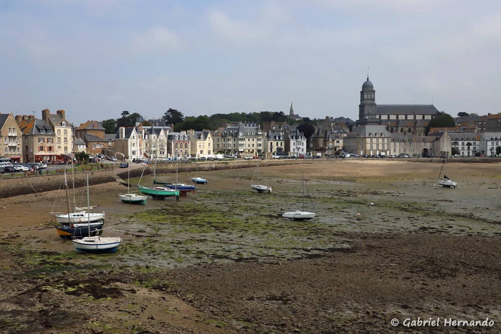 Anse Solidor et plage du même nom, à marée basse (Alet, Saint-Malo, mai 2023)