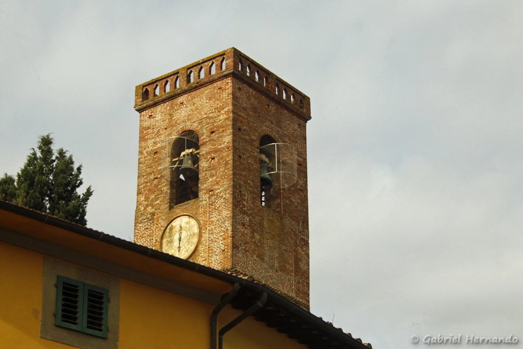 Clocher de l'église San Leonardo (Cerreto Guidi, Italie, octobre 2024)