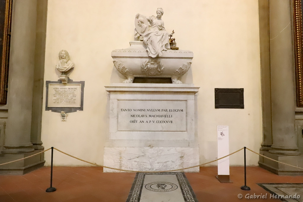 Sépulture de Nicolas Machiavel (1469-1527) dans la basilique Santa Croce (Florence, Italie, Octobre)
